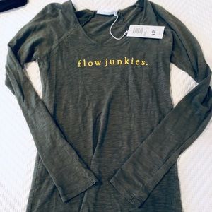 Alternative apparel long sleeve flow junkie tee
